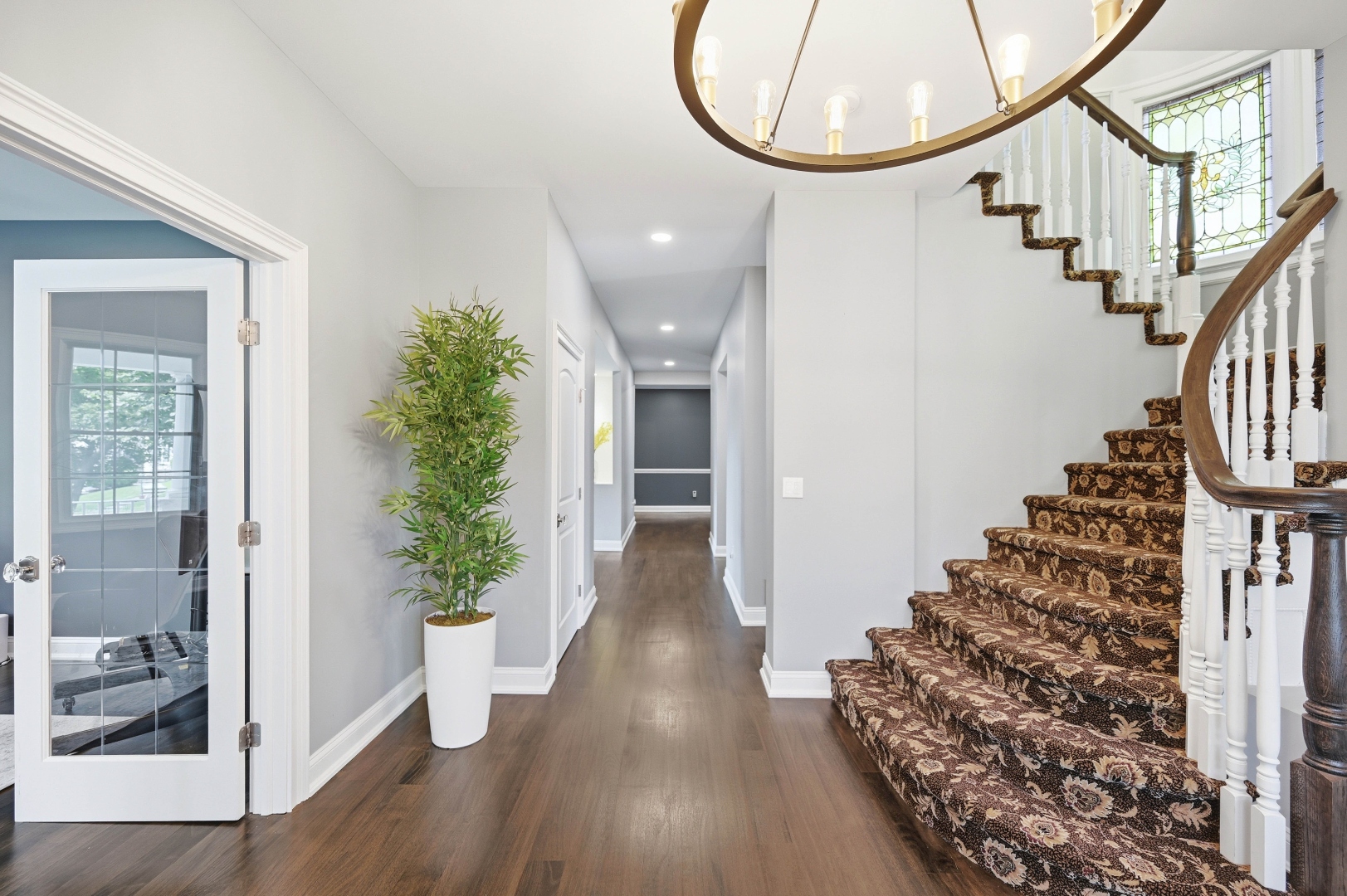 Entry foyer at 189 Highfield Lane, Nutley